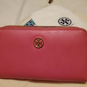 Tory Burch wallet